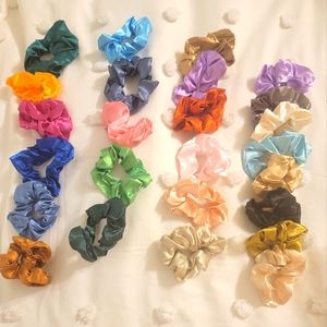 Silk srunchies